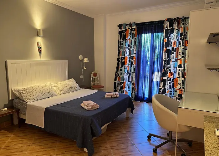 Luxury One Bedroom Ritz Carlton *