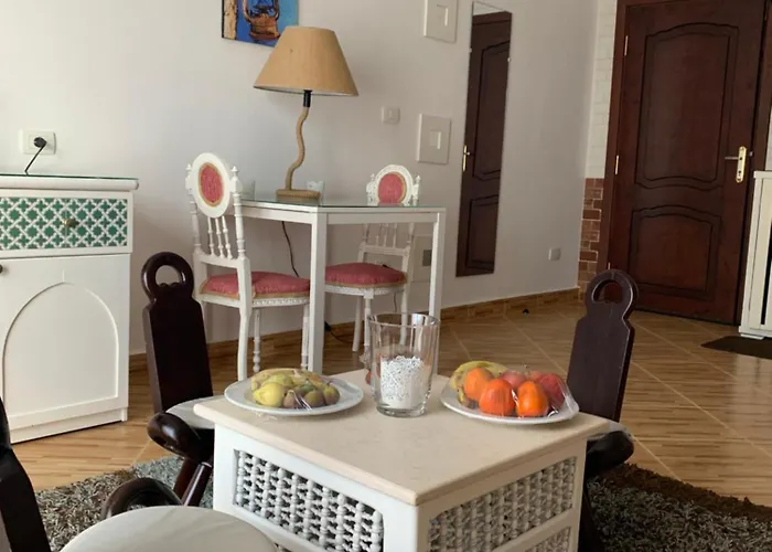 Luxury One Bedroom Ritz Carlton *